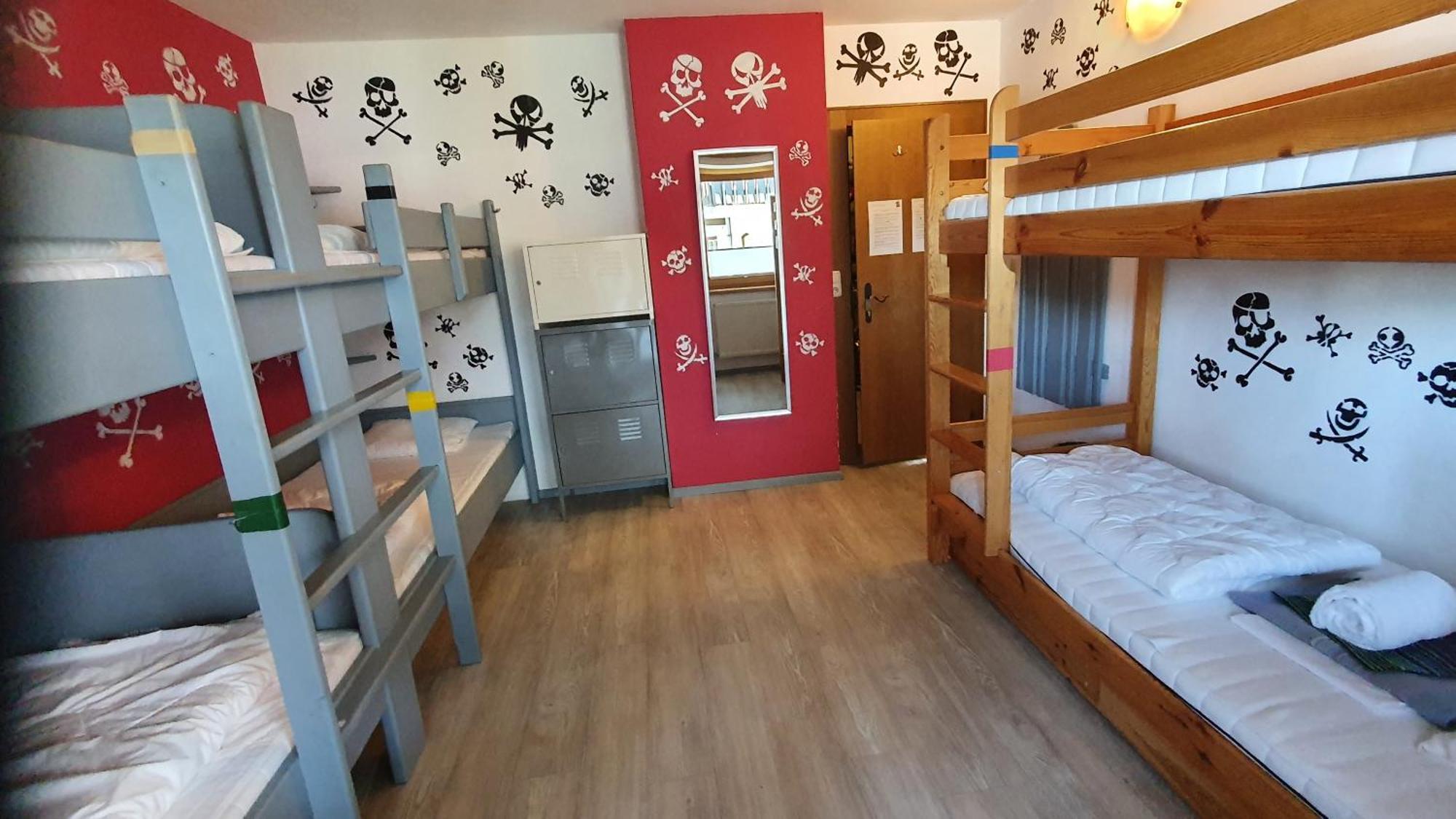 Alpking Hostel เอลล์เมา ภายนอก รูปภาพ