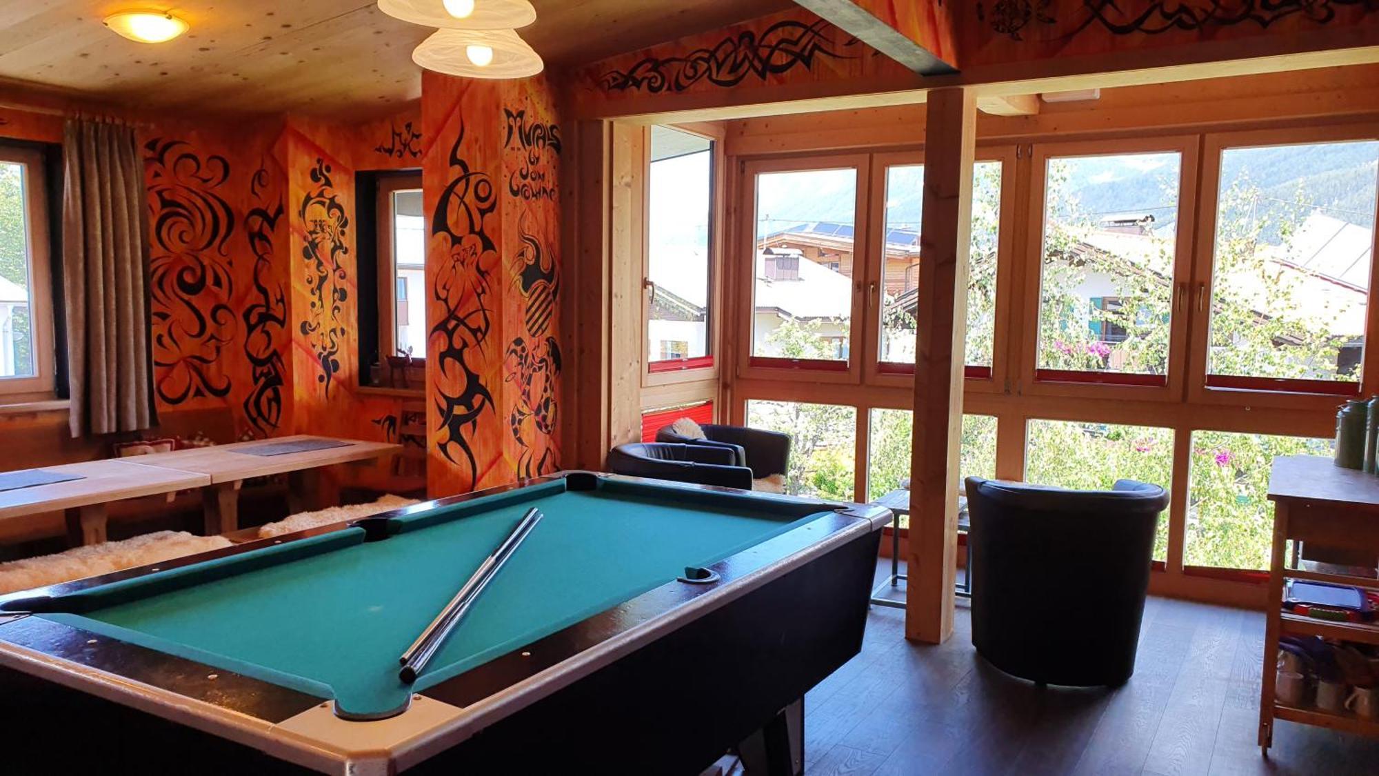Alpking Hostel เอลล์เมา ภายนอก รูปภาพ